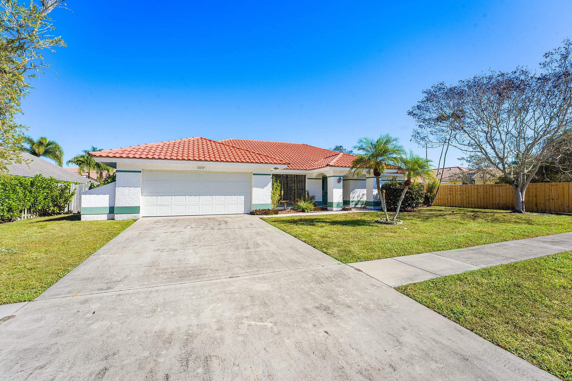 Residence photo 2