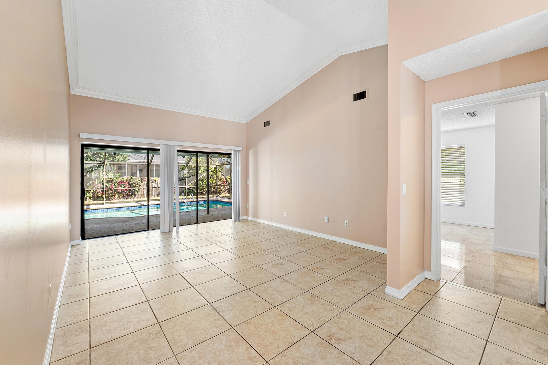 Residence photo 6
