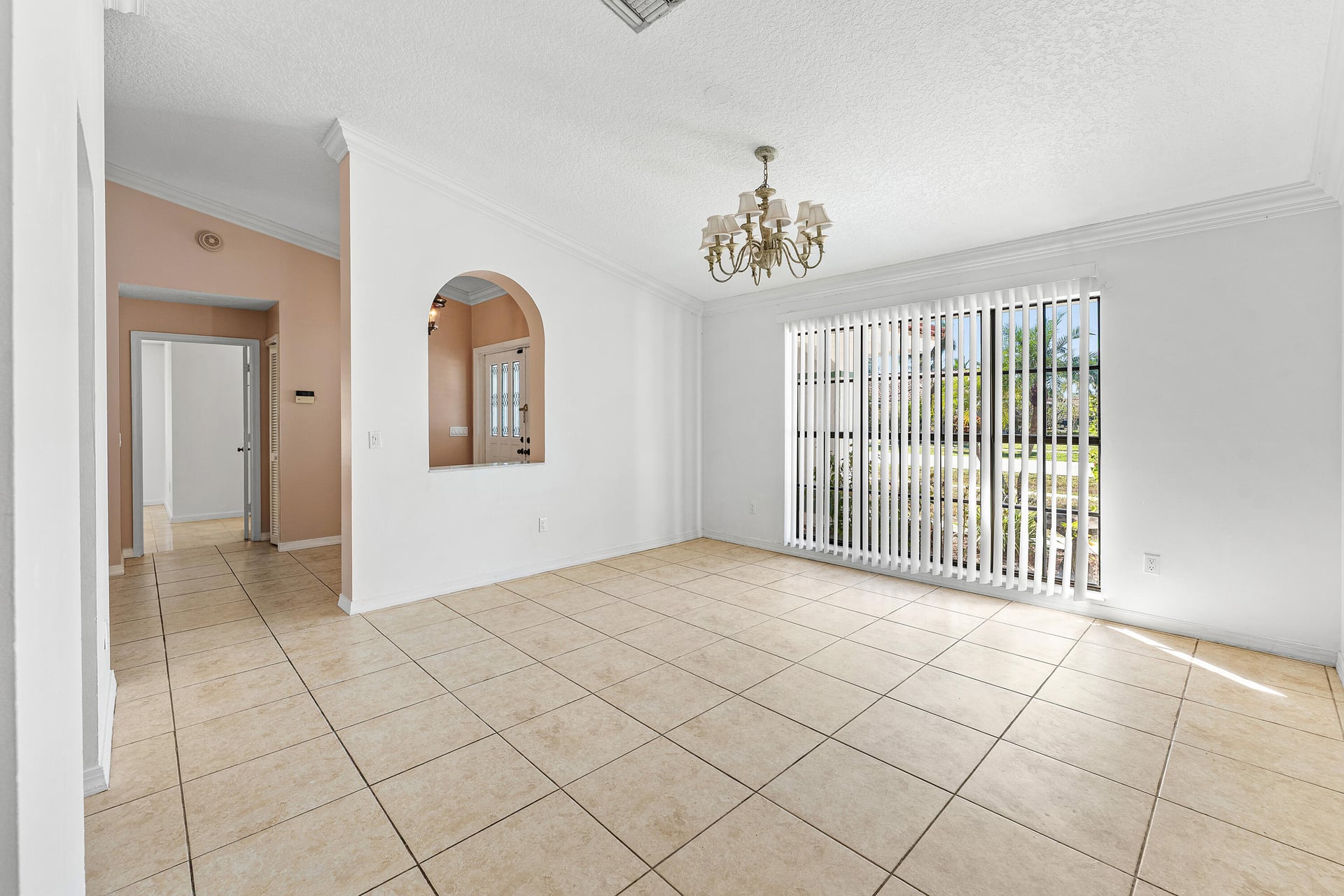 Residence photo 17