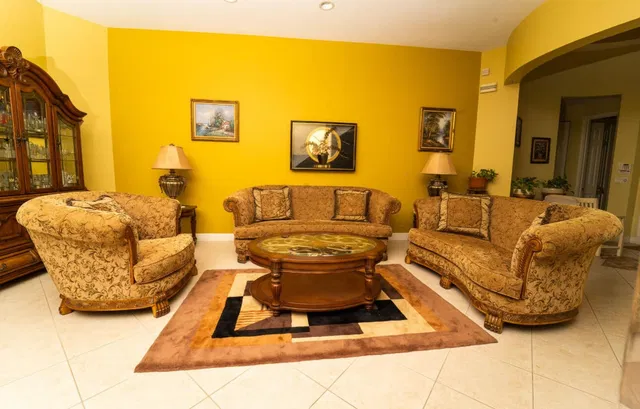 Residence photo 3