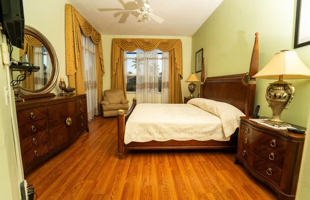 Residence photo 7