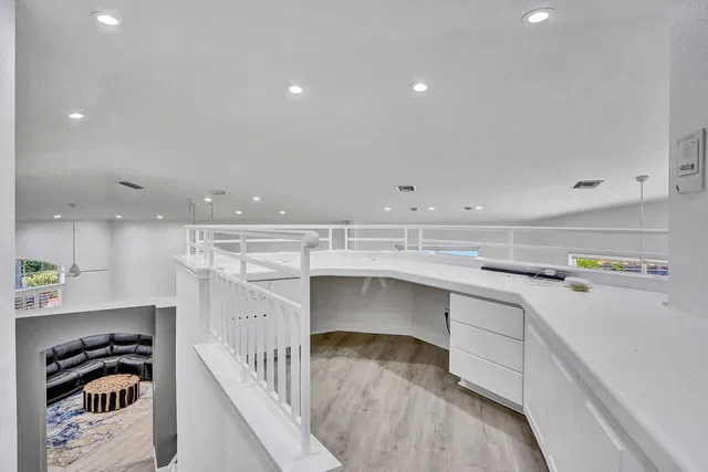 Woodfield Country Club Residence photo 15