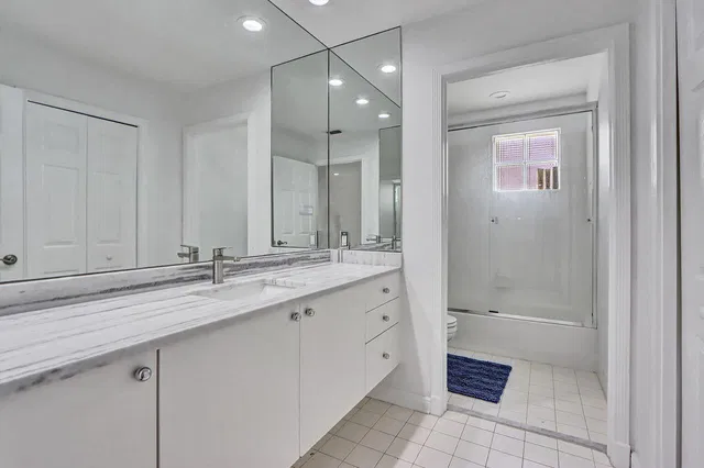 Woodfield Country Club Residence photo 17