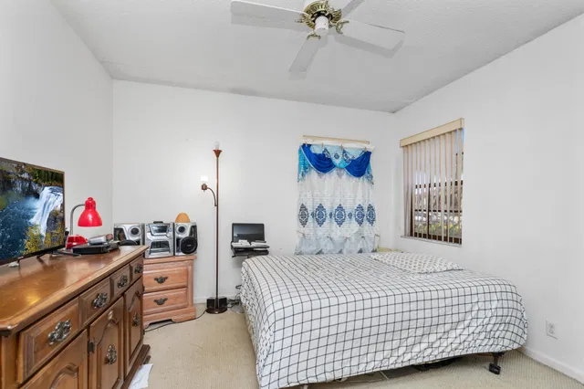 Unit 101 photo 29