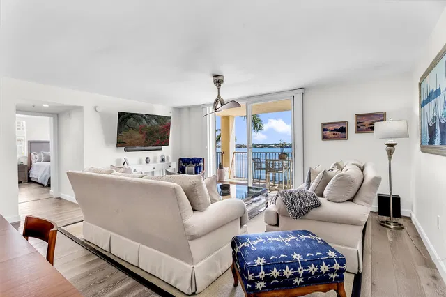 Flagler Pointe Unit 401 photo 4