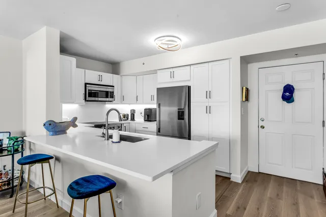 Flagler Pointe Unit 401 photo 8