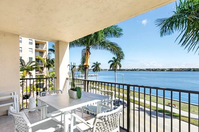 Flagler Pointe Unit 401 photo 11
