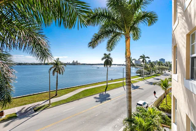 Flagler Pointe Unit 401 photo 23