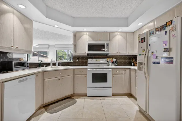 PGA National Palm Beach Gardens Residence photo 13