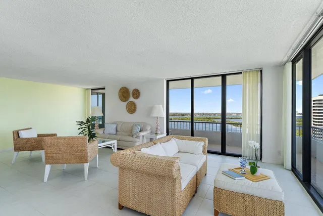 Water Glades Unit 19c photo 9