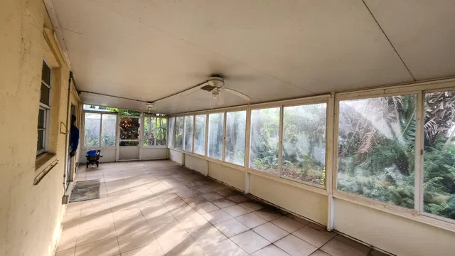 Residence photo 3