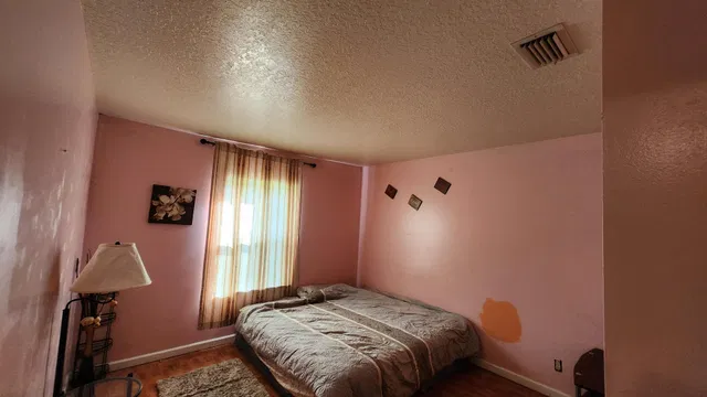 Residence photo 5