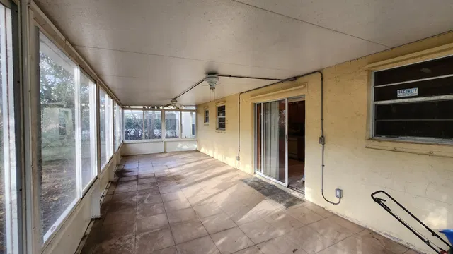 Residence photo 12