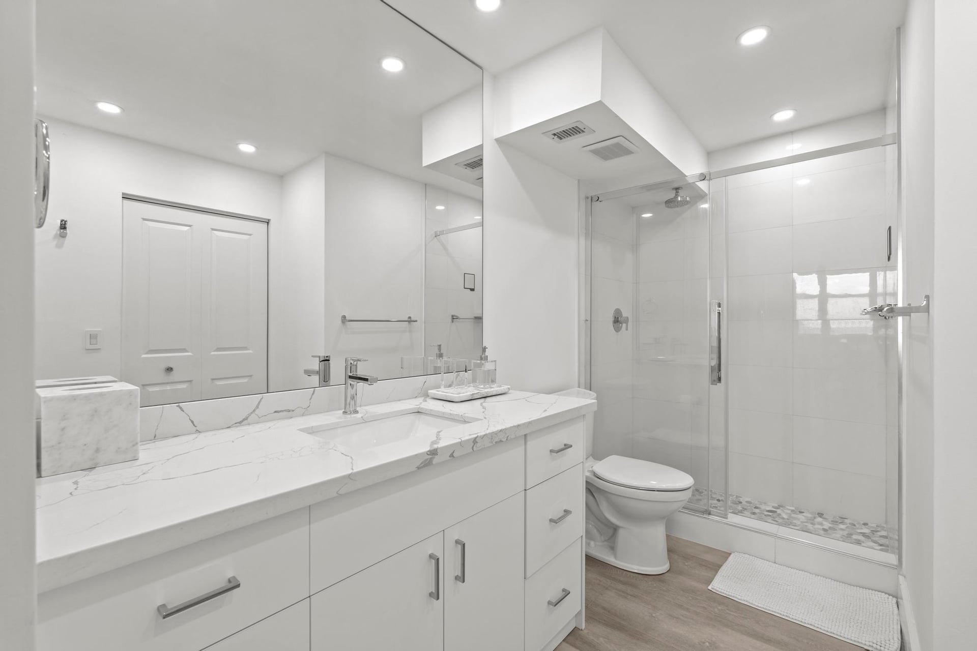 Aquarius Condominium Unit 306 photo 27