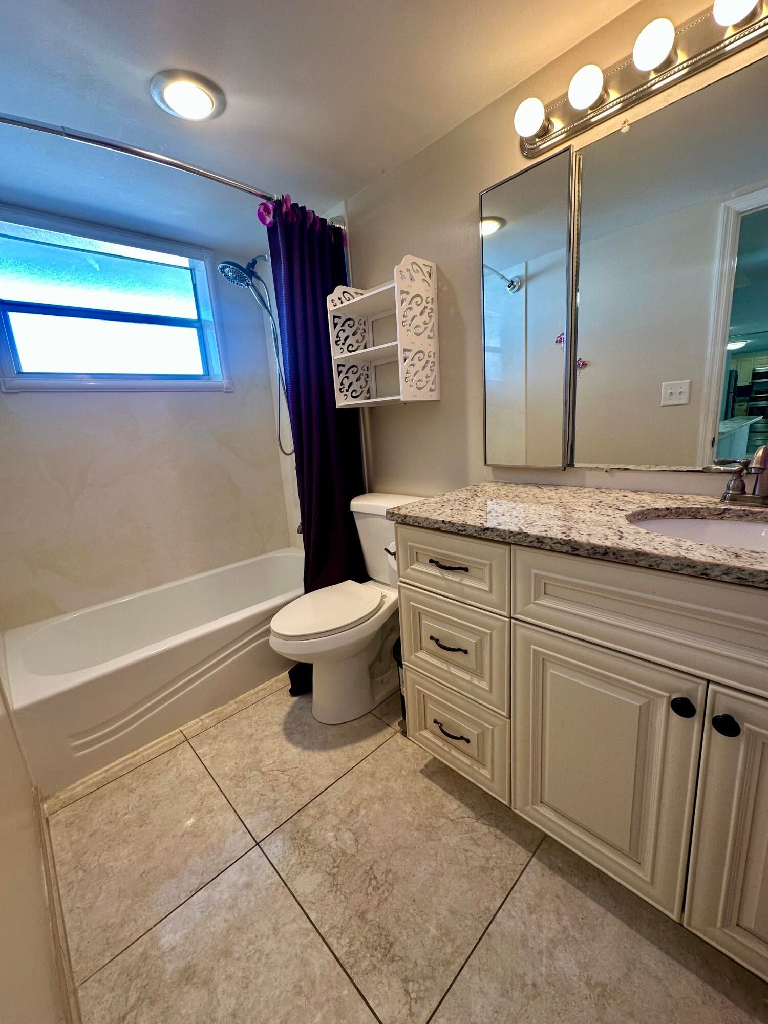 Unit 417 photo 20