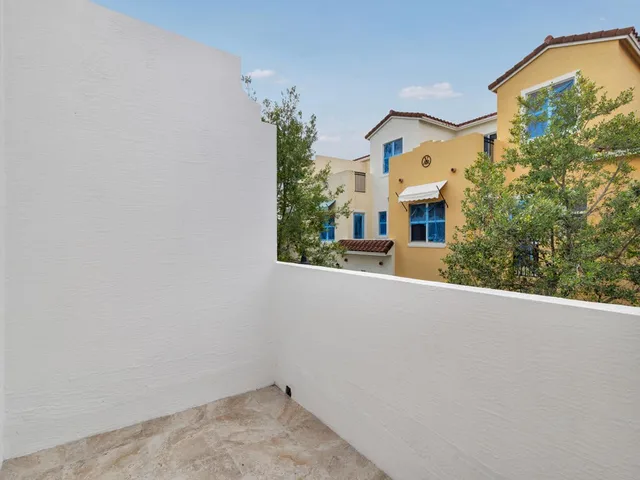 Villas on Antique Row Residence photo 18