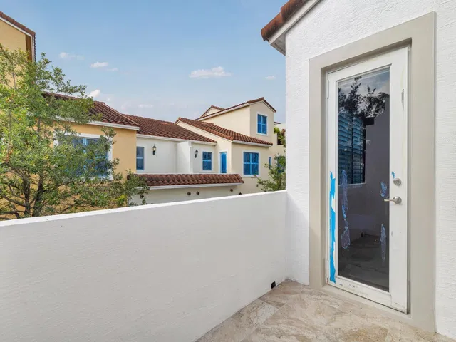 Villas on Antique Row Residence photo 19