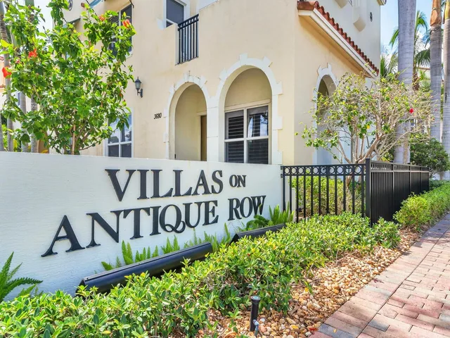 Villas on Antique Row Residence photo 30