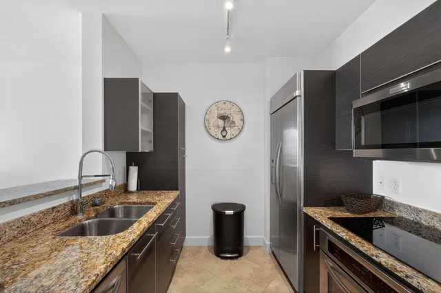 CityPlace South Tower Unit 1618 photo 8