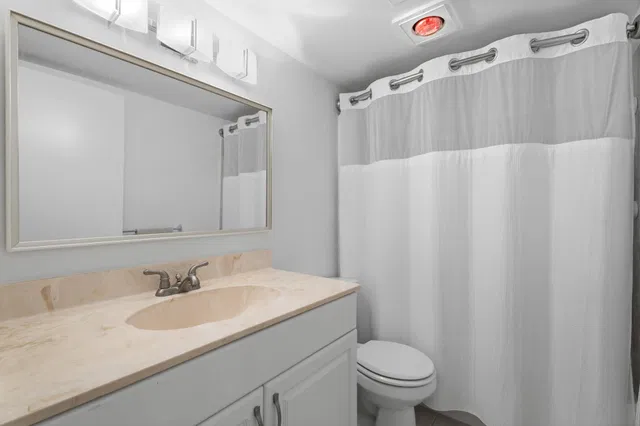Unit 8-107 photo 26