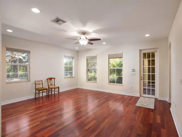 Canterbury Place Residence photo 7