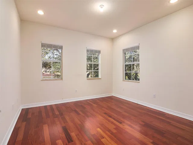 Canterbury Place Residence photo 18