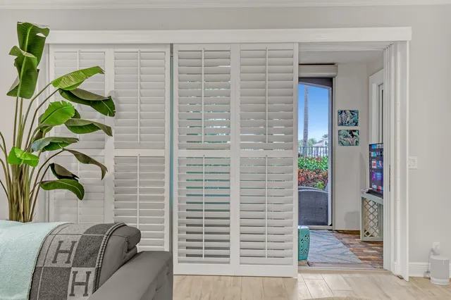  Residence photo 6