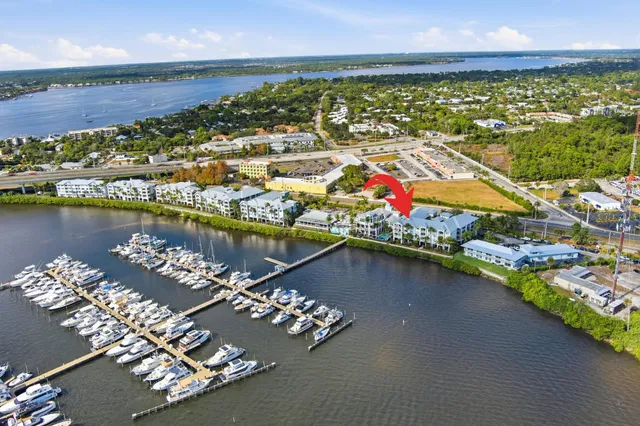 Harborage Yacht Club Unit 307 photo 6