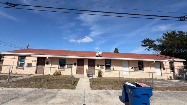 Unit 1-5 photo 6