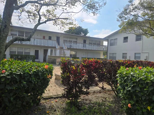 Residence photo 2