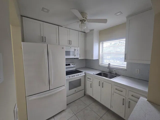 Residence photo 15