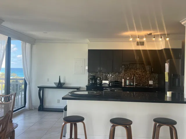 Singer Island Unit 607 photo 8
