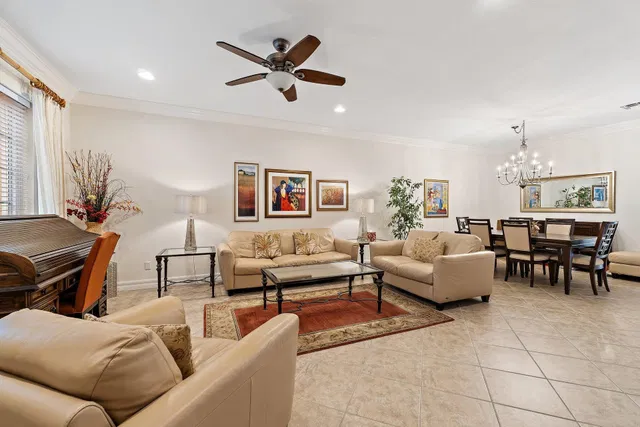 Canterbury Place Residence photo 12