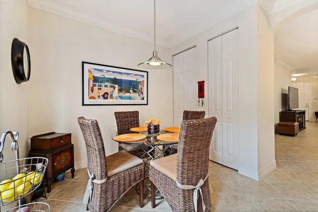 Canterbury Place Residence photo 22