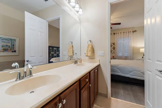 Canterbury Place Residence photo 39