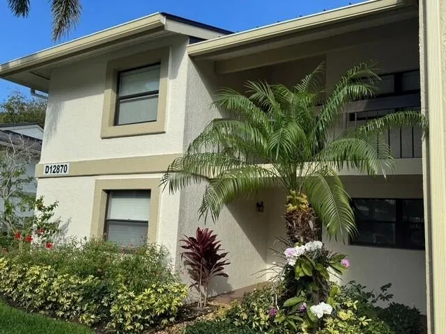 Eastpointe Country Club Unit 201 photo 2