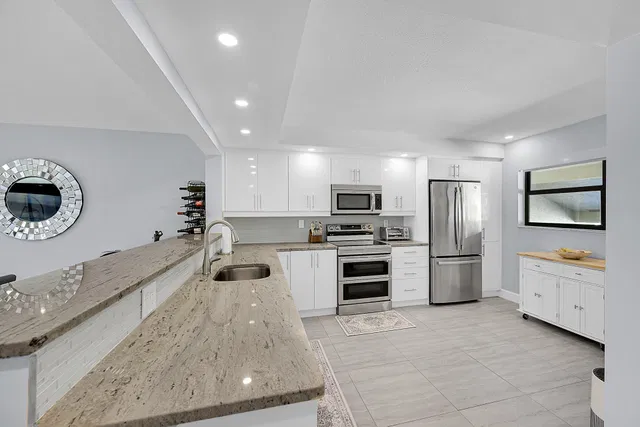 Eastpointe Country Club Unit 201 photo 6