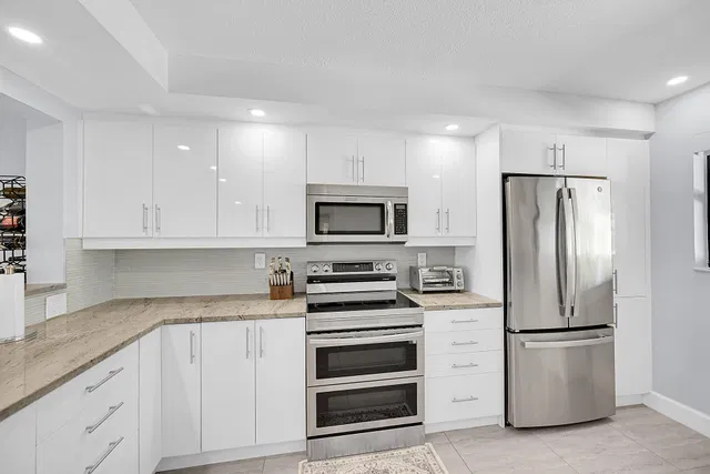 Eastpointe Country Club Unit 201 photo 7