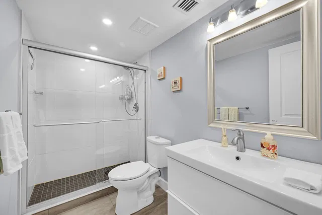 Eastpointe Country Club Unit 201 photo 23