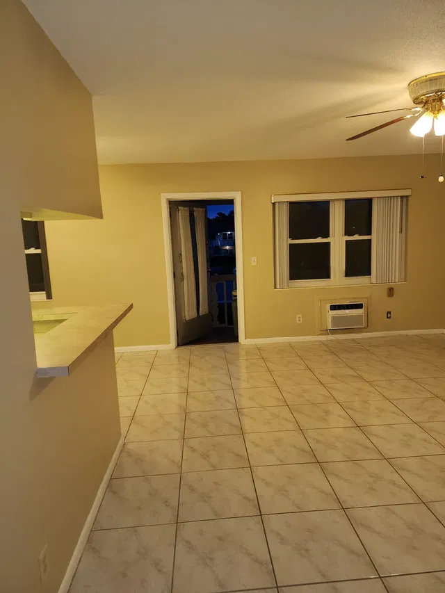 Residence photo 2