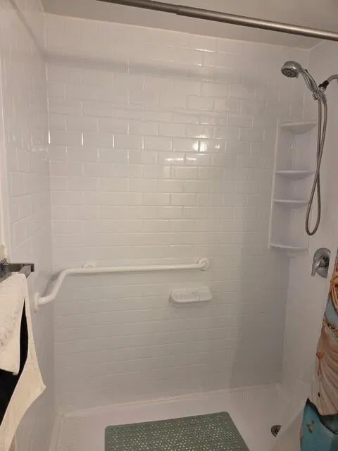 Unit 111 photo 12