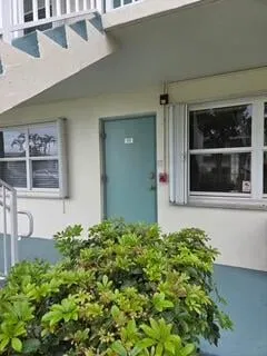 Unit 111 photo 14