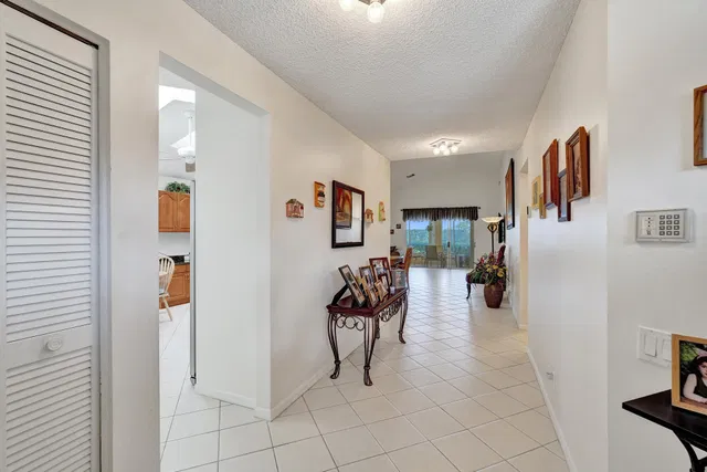 Residence photo 5