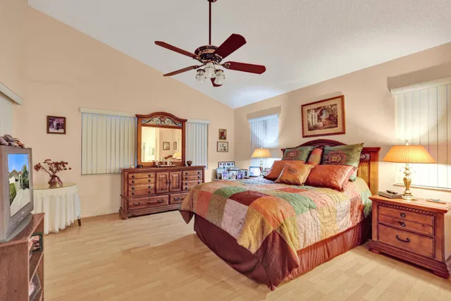 Residence photo 15