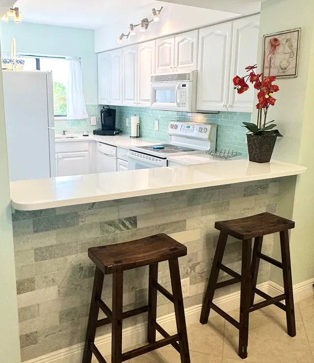Unit 301 photo 27