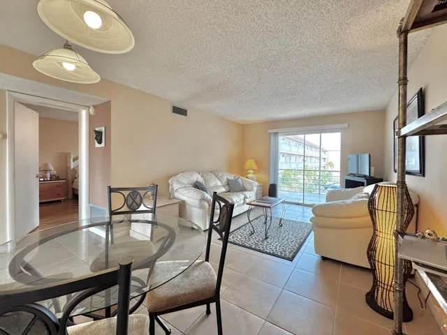 Unit 315 photo 2