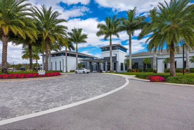 Boca Bridges Residence photo 38