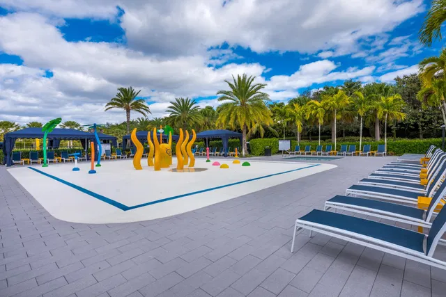 Boca Bridges Residence photo 44