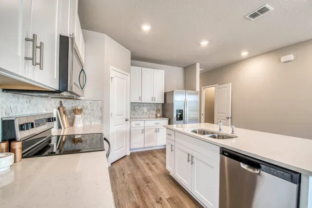 Residence photo 9