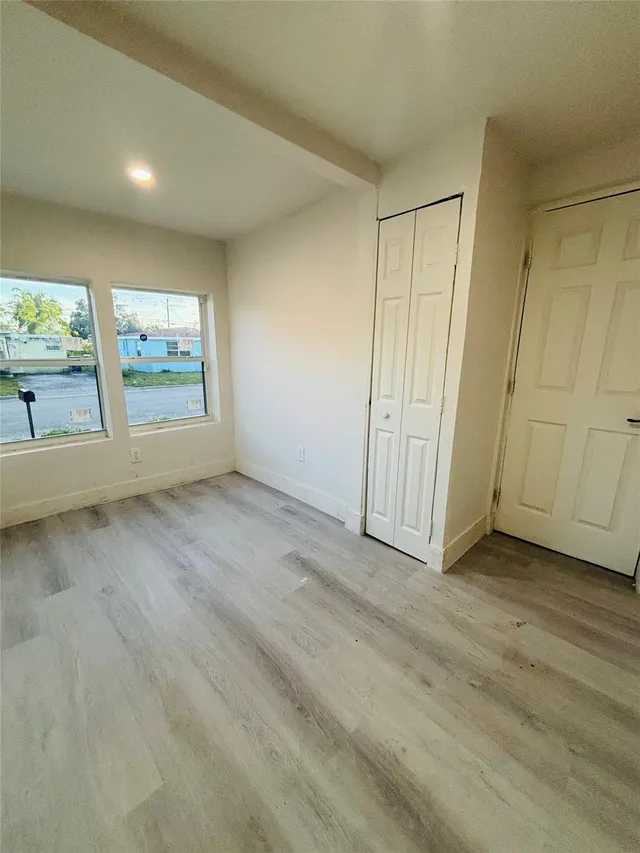  Residence photo 4